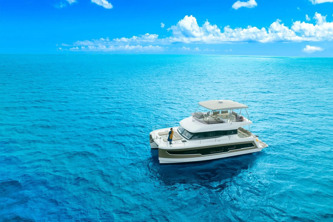 【星のや沖縄】爽快なプライベートクルーズでリゾート滞在を始める「海風クルーズチェックイン」を今年も提供